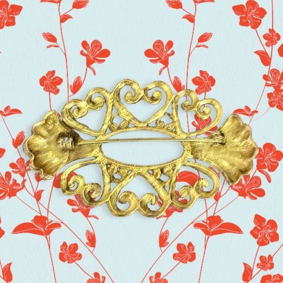 Vintage Gold Tone Silhouette Six Heart Brooch - Picture 2 of 6